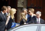 Laren 2 oktober 2013
Kerkdienst naar aanleiding van het overlijden van John de mol sr in de sint Jansbasiliek. Het was enorm druk met vrienden en familie.
