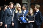 Laren 2 oktober 2013
Kerkdienst naar aanleiding van het overlijden van John de mol sr in de sint Jansbasiliek. Het was enorm druk met vrienden en familie.