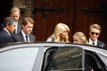 Laren 2 oktober 2013
Kerkdienst naar aanleiding van het overlijden van John de mol sr in de sint Jansbasiliek. Het was enorm druk met vrienden en familie.