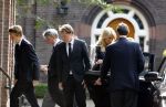 Laren 2 oktober 2013
Kerkdienst naar aanleiding van het overlijden van John de mol sr in de sint Jansbasiliek. Het was enorm druk met vrienden en familie.