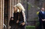 Laren 2 oktober 2013
Kerkdienst naar aanleiding van het overlijden van John de mol sr in de sint Jansbasiliek. Het was enorm druk met vrienden en familie.