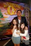 Zaandam 5 oktober 2013
Premiere Oz in de schouwburg van Zaandam.
Martijn Krabbe met zijn dochters Michelle en Jasmijn