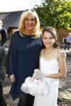 Laren 3 oktober 2013
Laura Ruiters en haar man Ton trouwen op haar 50e verjaardag. Mary Borsato met jada
Jada Borsato is bruidsmeisje.