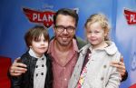 Amsterdam 21 september 2013
Premiere Planes in Tuschinski
Michiel Veenstra met zijn kinderen