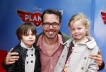 Amsterdam 21 september 2013
Premiere Planes in Tuschinski
Michiel Veenstra met zijn kinderen