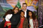Zaandam 5 oktober 2013
Premiere Oz in de schouwburg van Zaandam.
Nurlaila Kareem met man en kinderen