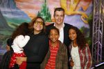 Zaandam 5 oktober 2013
Premiere Oz in de schouwburg van Zaandam.
Nurlaila Kareem met man en kinderen