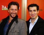 Amsterdam 7 oktober 2013
Premiere Baantjer in het nieuwe de la mar theater. oren Schrijver met een vriend