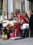 Amsterdam 10 september 2013
Petra Heyboer op terras met haar hond