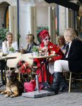Amsterdam 10 september 2013
Petra Heyboer op terras met haar hond
