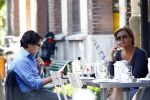 Amsterdam 9 september 2013
Pierre Bokma op terras met ......
