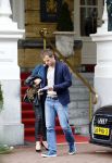 Amsterdam 12 oktober 2013
Rafael v d Vaart en Sabia Boulahrouz hebben in het amstel hotel geslapen en gan daarna lunchen met de ouders van Rafael, Ramon en Lolita bij restaurant Oceania op de scheldestraat.