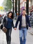 Amsterdam 12 oktober 2013
Rafael v d Vaart en Sabia Boulahrouz hebben in het amstel hotel geslapen en gan daarna lunchen met de ouders van Rafael, Ramon en Lolita bij restaurant Oceania op de scheldestraat.