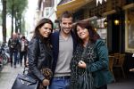 Amsterdam 12 oktober 2013
Rafael v d Vaart en Sabia Boulahrouz hebben in het amstel hotel geslapen en gan daarna lunchen met de ouders van Rafael, Ramon en Lolita bij restaurant Oceania op de scheldestraat.