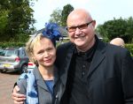 Blaricum, 17 September 2013
Trouwen Liz Snoijink met Nicolaas Oldenburg
Rene Soutendijk met man
Foto Peter Smulders BV
