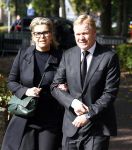 Laren 2 oktober 2013
Kerkdienst naar aanleiding van het overlijden van John de mol sr in de sint Jansbasiliek. Het was enorm druk met vrienden en familie.