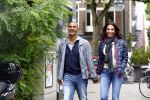 Amsterdam 19 september 2013
Ruud Gullit met zijn vriendin Maggie Jimenez in Amsterdam zuid.