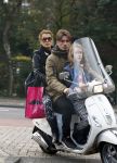 Amsterdam 7 oktober 2013
Daniel de Ridder met Tatum Dagelet en Toy Travis op de vespa scooter.