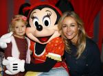 Amsterdam 11 oktober 2013
Premiere Disney live show in de rai.
Wendy v Dijk met dochter Lizzy en vriendinnetjes