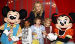 Amsterdam 11 oktober 2013
Premiere Disney live show in de rai.
Wendy v Dijk met dochter Lizzy en vriendinnetjes