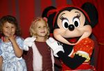 Amsterdam 11 oktober 2013
Premiere Disney live show in de rai.
Wendy v Dijk met dochter Lizzy en vriendinnetjes