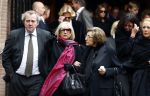 Laren 2 oktober 2013
Kerkdienst naar aanleiding van het overlijden van John de mol sr in de sint Jansbasiliek. Het was enorm druk met vrienden en familie.