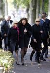 Laren 2 oktober 2013
Kerkdienst naar aanleiding van het overlijden van John de mol sr in de sint Jansbasiliek. Het was enorm druk met vrienden en familie.