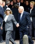 Laren 2 oktober 2013
Kerkdienst naar aanleiding van het overlijden van John de mol sr in de sint Jansbasiliek. Het was enorm druk met vrienden en familie.