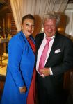 Naarden 23 september 2013
20 jarig bestaan van het Arsenaal van jan en Monique des Bouvrie.
Willibrord Frequin met vriendin