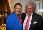 Naarden 23 september 2013
20 jarig bestaan van het Arsenaal van jan en Monique des Bouvrie.
Willibrord Frequin met vriendin