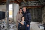Apeldoorn 22 oktober 2014
Kapsalon en het nieuwe huis van Andy en Melisa vd Meyde wat helemaal verbouwd moet worden.