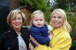 Amsterdam 8 0ktober 2014
Mama van het jaar verkieizing. Annemarie Jung met dochter en moeder