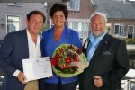 Abcoude 19 september 2014
Robert Leroy wordt ambassadeur voor dolphins for Davey. Bert Simhoffer is oprichter van de stichting.