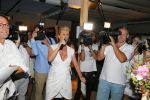 ibiza 26 september 2014
Trouwen Patty Brard en Antoine de Vijver bij babylon beach op ibiza. Bridget Maasland ving het bruidsboeket