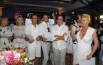 ibiza 26 september 2014
Trouwen Patty Brard en Antoine de Vijver bij babylon beach op ibiza. Bridget Maasland ving het bruidsboeket