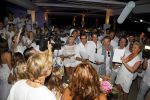 ibiza 26 september 2014
Trouwen Patty Brard en Antoine de Vijver bij babylon beach op ibiza. Bridget Maasland ving het bruidsboeket