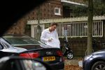 Amsterdam 16 oktober 2014
Camiel Eurlings wordt daags na zijn ontslag bij de KLM thuis gebracht door zijn prive chauffeur.