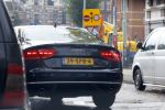 Amsterdam 16 oktober 2014
Camiel Eurlings wordt daags na zijn ontslag bij de KLM thuis gebracht door zijn prive chauffeur.