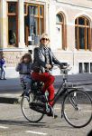 Amsterdam 7 oktober 2014
Chantal janzen met zoontje James op de fiets.