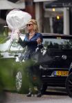 Amsterdam 1 oktober 2014
Connie Breukhoven met bloemen