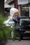 Amsterdam 1 oktober 2014
Connie Breukhoven met bloemen
