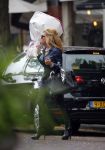 Amsterdam 1 oktober 2014
Connie Breukhoven met bloemen