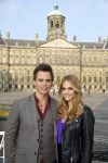 Amsterdam 30 september 2014
Kelly Kruger, Darin Brooks, Kim Matula, Scott Clifton, Ashleigh Brewer en Ferry Doedens uit de Amerikaanse soapserie The Bold and the Beautiful tijdens opnames op de dam in Amsterdam.