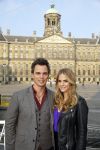 Amsterdam 30 september 2014
Kelly Kruger, Darin Brooks, Kim Matula, Scott Clifton, Ashleigh Brewer en Ferry Doedens uit de Amerikaanse soapserie The Bold and the Beautiful tijdens opnames op de dam in Amsterdam.