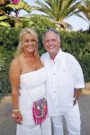 ibiza 26 september 2014
Trouwen Patty Brard en Antoine de Vijver bij babylon beach op ibiza. Emiel Hartkamp met vrouw