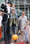 Amstelveen 5 oktober 2014
Emile Ratelband met zijn zoon Emilio en dochter Royce en vriendin Gitta bij premiere Pippi Langkous.