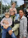 Amstelveen 5 oktober 2014
Emile Ratelband met zijn zoon Emilio en dochter Royce en vriendin Gitta bij premiere Pippi Langkous.