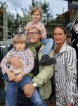 Amstelveen 5 oktober 2014
Emile Ratelband met zijn zoon Emilio en dochter Royce en vriendin Gitta bij premiere Pippi Langkous.