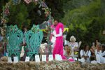 ibiza 26 september 2014
Trouwen Patty Brard en Antoine de Vijver bij babylon beach op ibiza. Gerard Joling