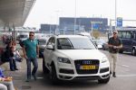 Schiphol 29 september 2014
Gordon met zijn nieuwe vriend Roelof v d Veen op schiphol voor vertrek naar Dubai voor opnames Goor en Geer met Gerard Joling.
